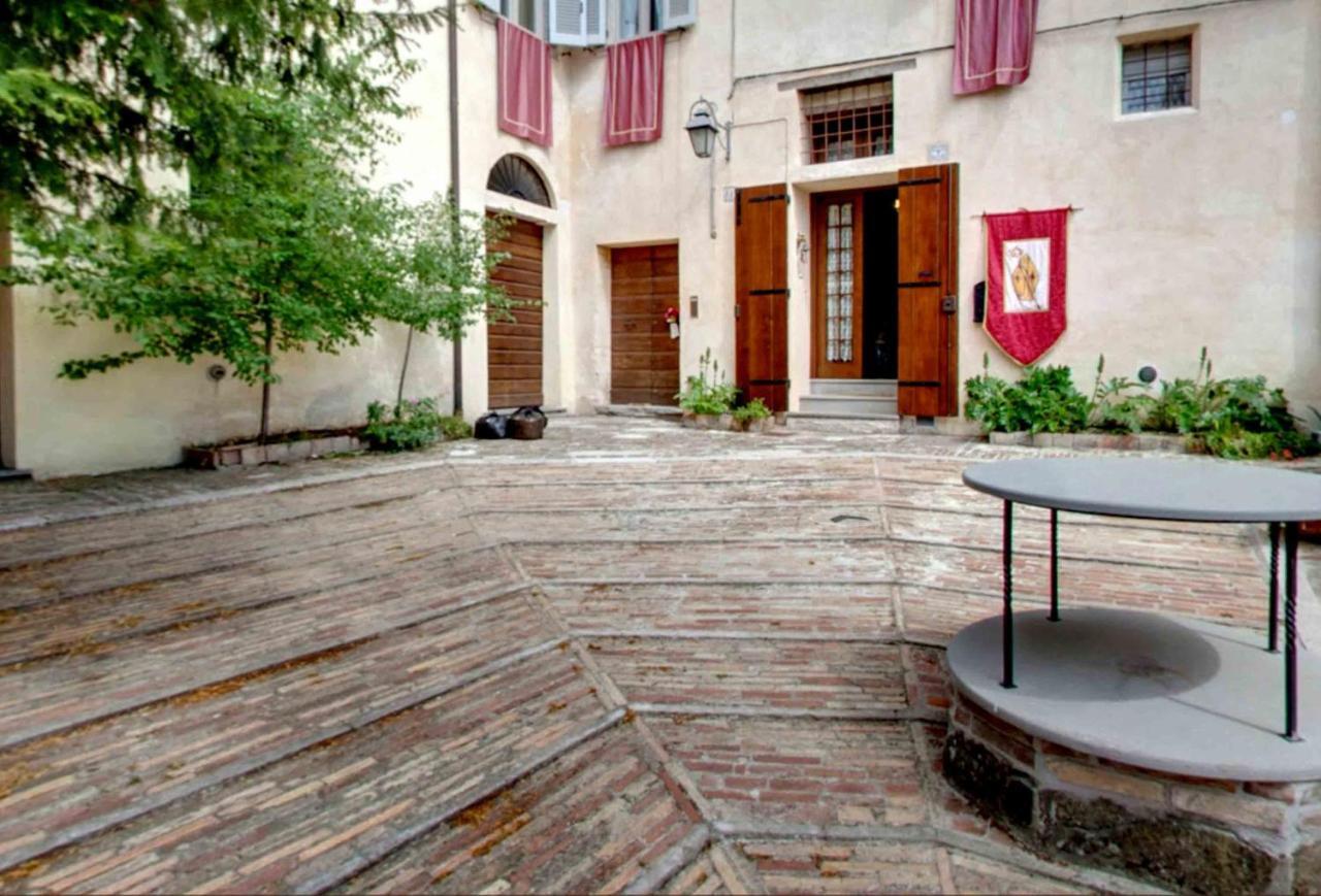 Vescovado 7 Apartment Gubbio Exterior photo